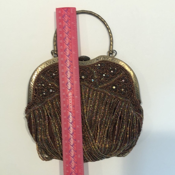 Beaded And Rhinestone Evening Bag With Shell Closure - Picture 15 of 16